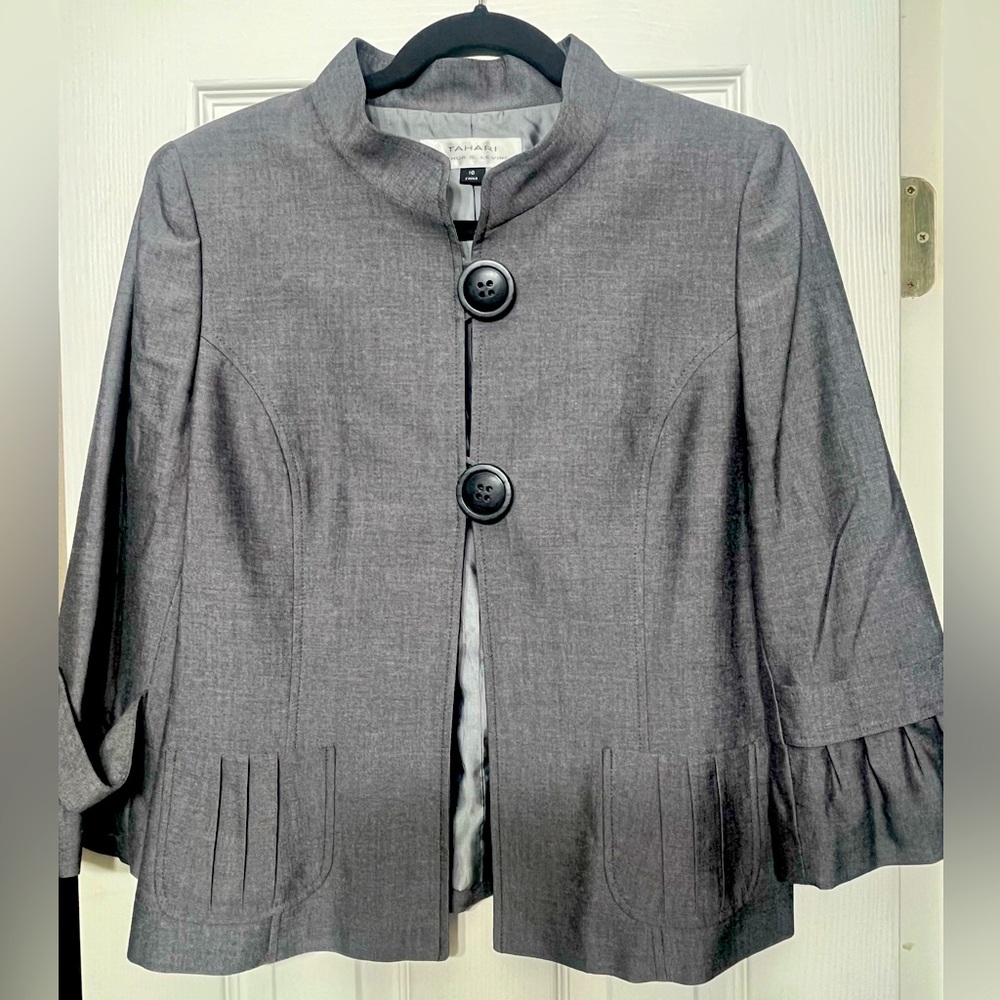 Tahari ASL 3/4 sleeve blazer